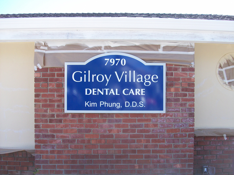 6-2-15-Gilroy-Village-Dental-Wall-Sign.jpg